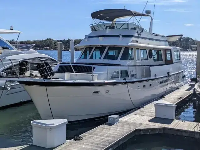 Hatteras 63 Cockpit Motoryacht