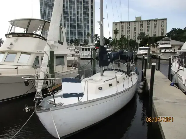 Endeavour Ensign Spars Inc. Sloop