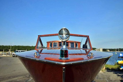 Custom Boats Luxury Venetian Water Taxi