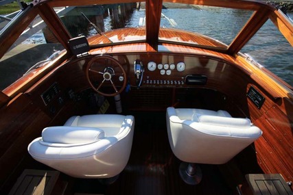 Custom Boats Luxury Venetian Water Taxi