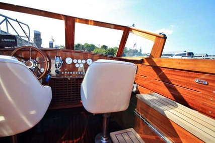 Custom Boats Luxury Venetian Water Taxi