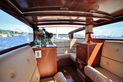 Custom Boats Luxury Venetian Water Taxi