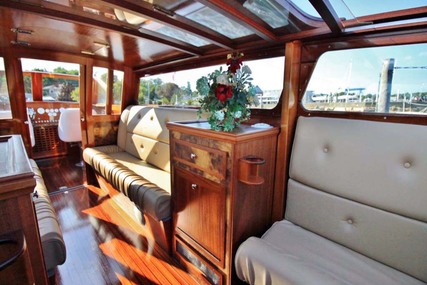 Custom Boats Luxury Venetian Water Taxi