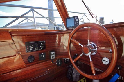 Custom Boats Luxury Venetian Water Taxi