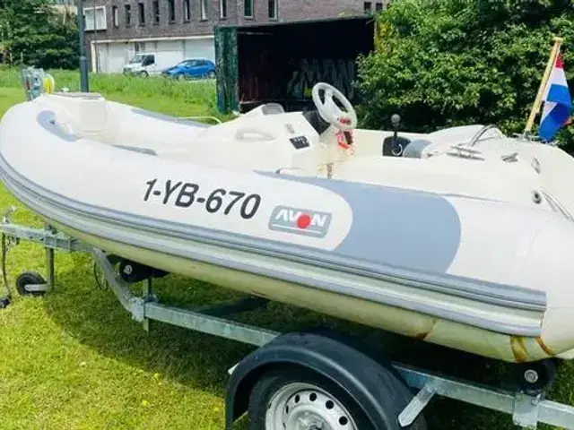 Avon seasport 320 jet