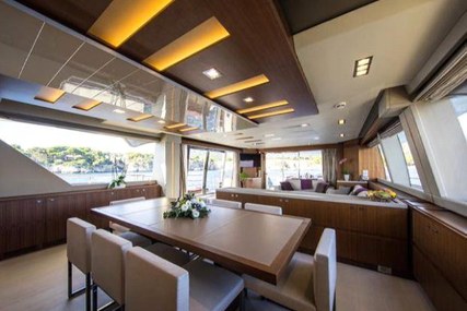 Ferretti Yachts Custom Line 100