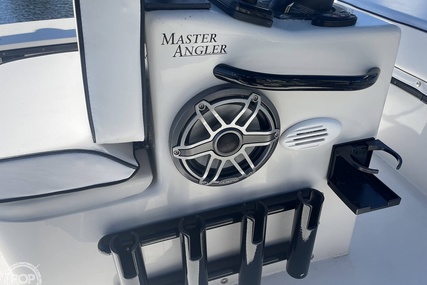 Maverick 18 Master Angler