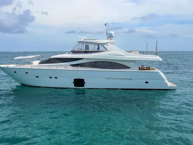 Ferretti Yachts 830HT