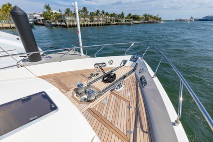 Ferretti Yachts 830HT