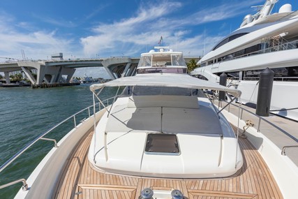 Ferretti Yachts 830HT