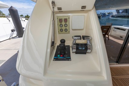 Ferretti Yachts 830HT