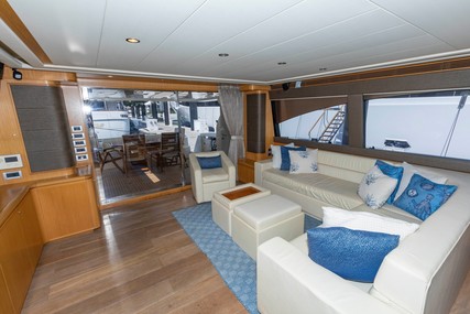 Ferretti Yachts 830HT