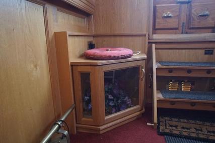 Narrowboat Jonathan Wilson Josher Style