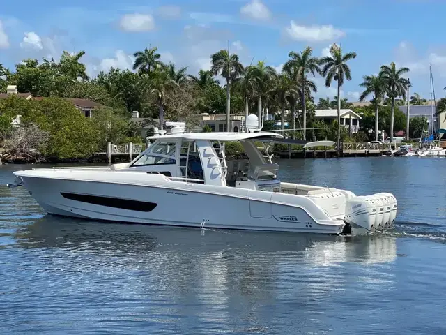 Boston Whaler 300 Outrage