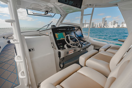 Boston Whaler 300 Outrage