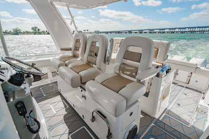 Boston Whaler 300 Outrage