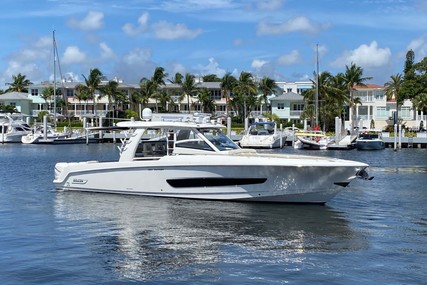 Boston Whaler 300 Outrage