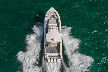 Boston Whaler 300 Outrage