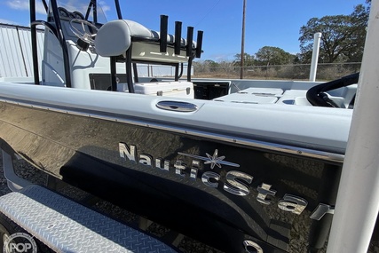 Nauticstar 214 XTS Shallow Bay