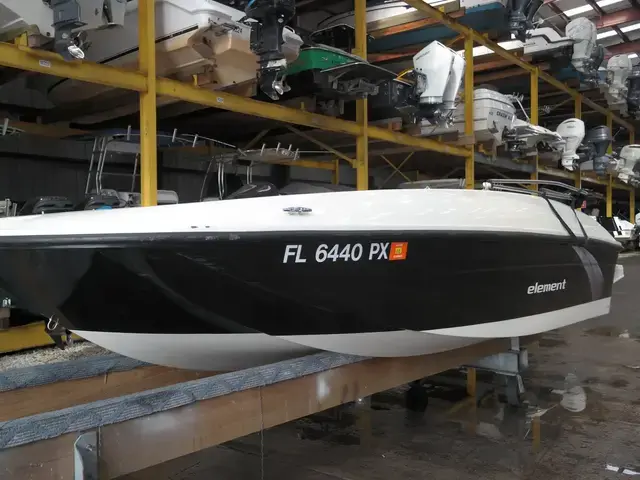 Bayliner Element