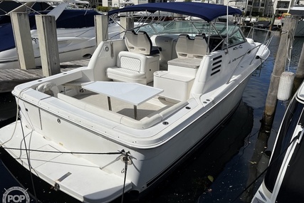 Sea Ray 330 Express Cruiser