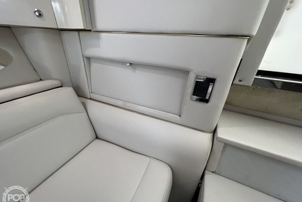 Sea Ray 330 Express Cruiser