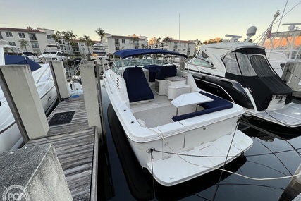 Sea Ray 330 Express Cruiser