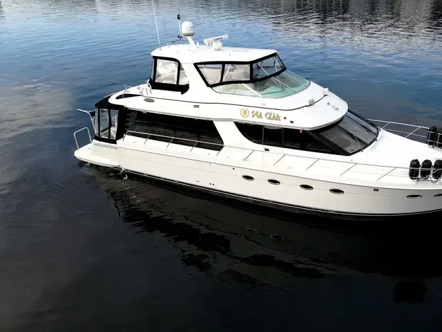 Carver Voyager PilotHouse