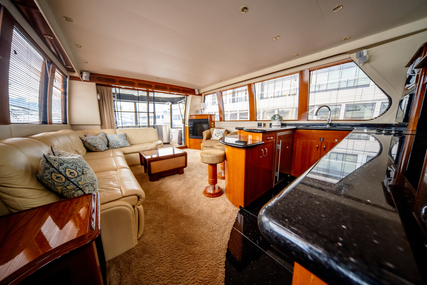 Carver Voyager PilotHouse