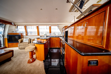 Carver Voyager PilotHouse