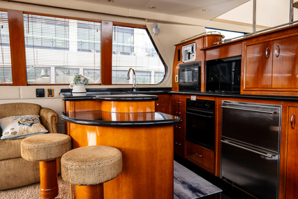 Carver Voyager PilotHouse