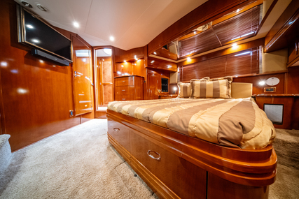 Carver Voyager PilotHouse