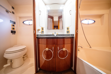 Carver Voyager PilotHouse