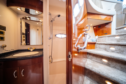 Carver Voyager PilotHouse