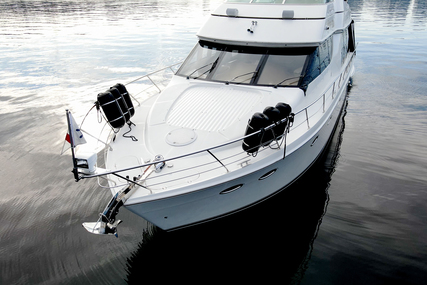 Carver Voyager PilotHouse