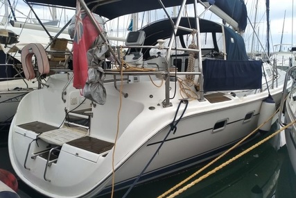 Hunter 44 AC