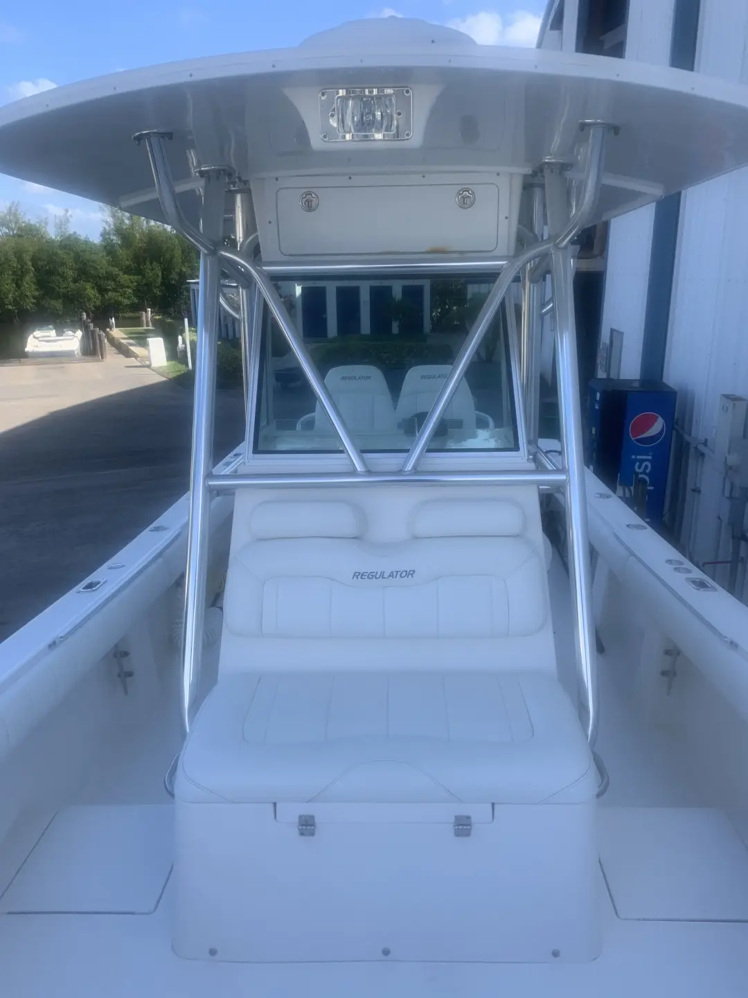 2010 Regulator 26 fs