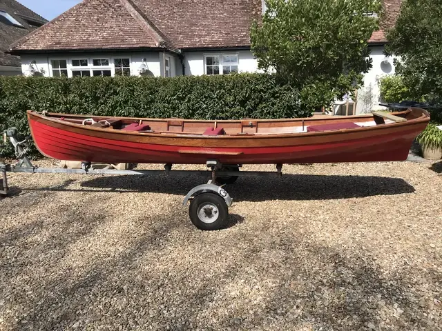 Custom Boats Iain Oughtred Acorn 15