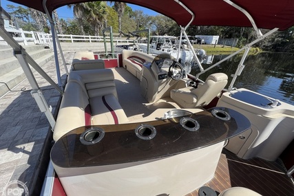 Godfrey Pontoon Sweetwater Premium Series 220 WB