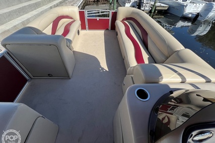 Godfrey Pontoon Sweetwater Premium Series 220 WB