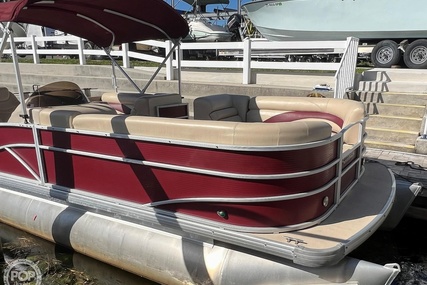 Godfrey Pontoon Sweetwater Premium Series 220 WB