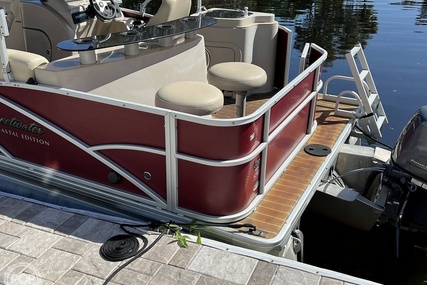 Godfrey Pontoon Sweetwater Premium Series 220 WB