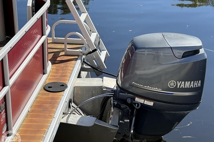 Godfrey Pontoon Sweetwater Premium Series 220 WB