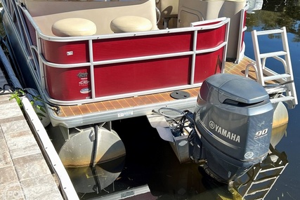 Godfrey Pontoon Sweetwater Premium Series 220 WB