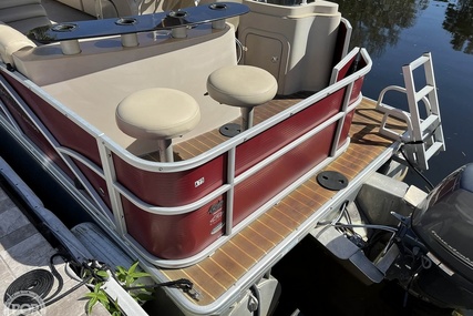 Godfrey Pontoon Sweetwater Premium Series 220 WB