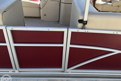 Godfrey Pontoon Sweetwater Premium Series 220 WB