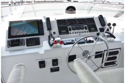 Hatteras 75 Sport Deck