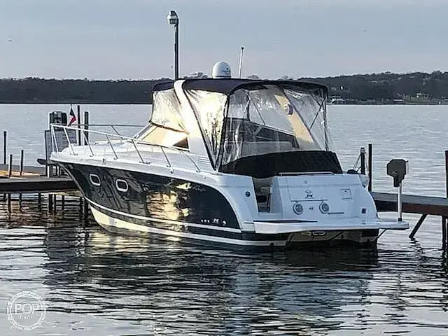 Chris Craft 300 Express Cruiser