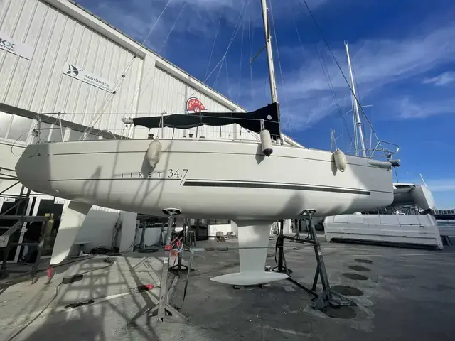 Beneteau First 34.7