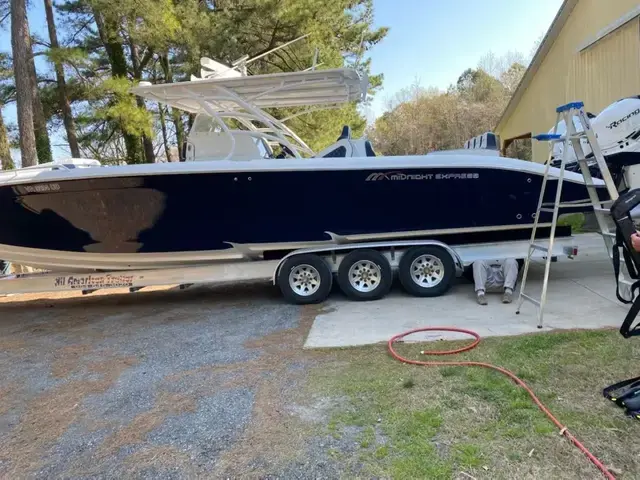 Midnight Express 39 Center Console Cuddy